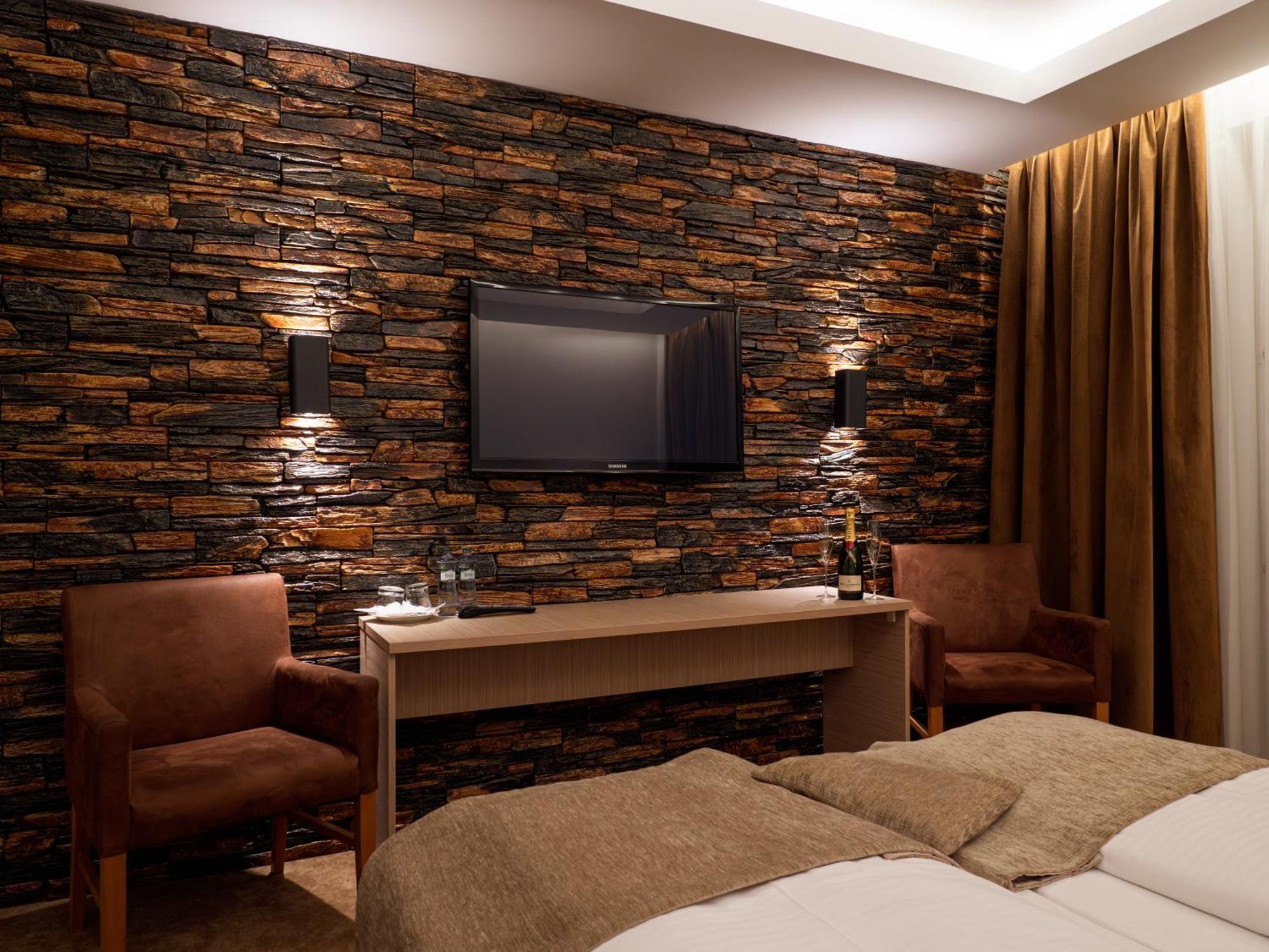 Elite Hotel Nova Dubnica Luaran gambar