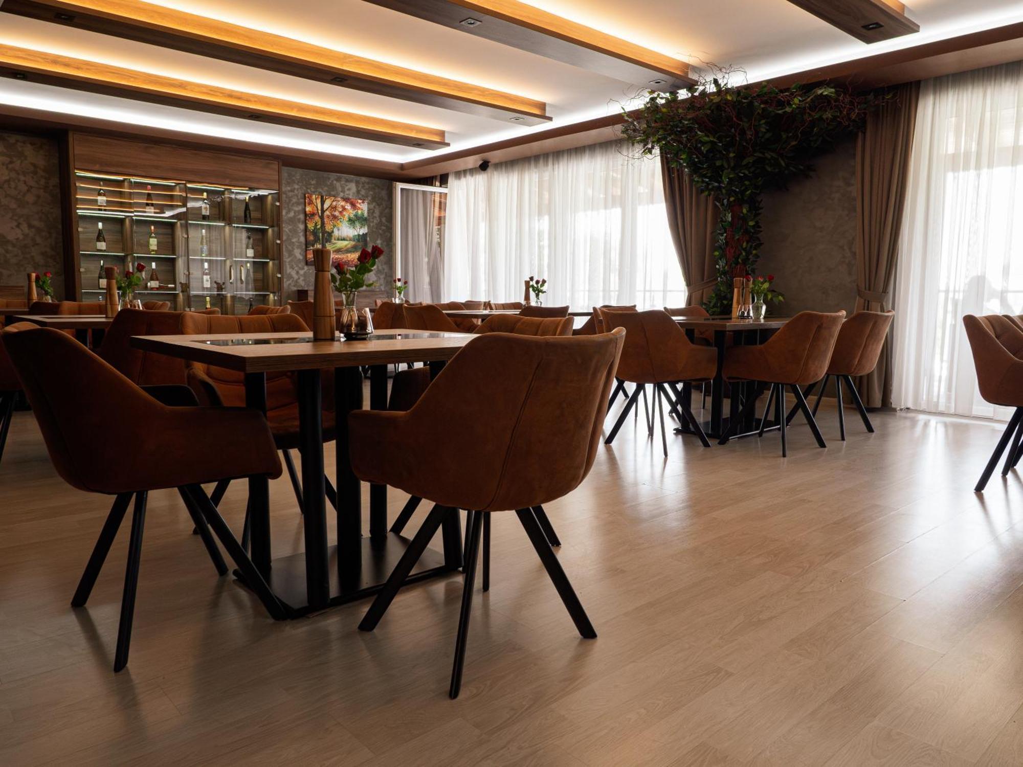 Elite Hotel Nova Dubnica Luaran gambar