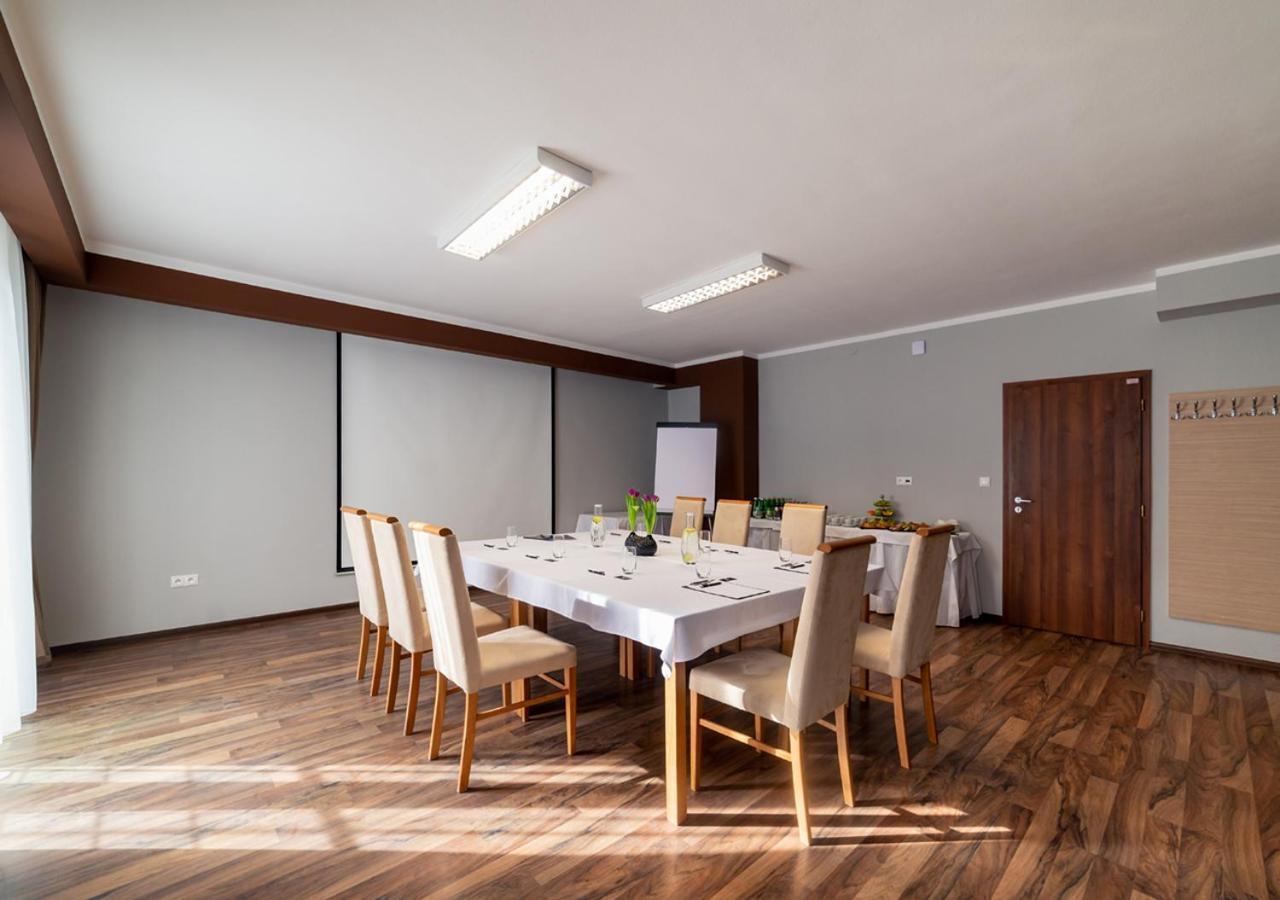 Elite Hotel Nova Dubnica Luaran gambar